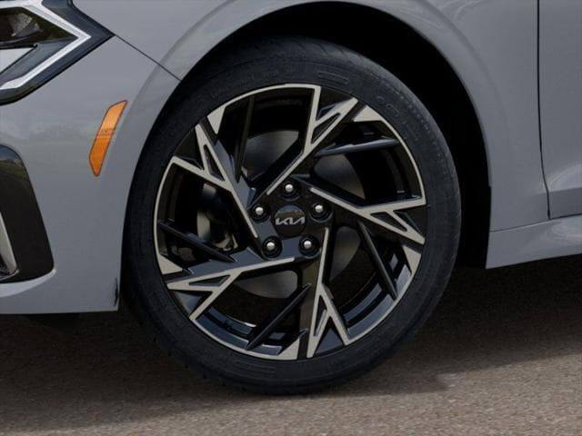 السلام عليكم
للبيع K5 موديل 2025 GTLINE فول مواصفات عده الفتحه

مواصفاتها 

مكينه 2500 

بك لايت LED

أشاير بالمري 

 حساسات إماميه 

 حساسات خلفيه 

رادارات محيطيه امامي خلفي جانبي 

قياده ذاتيه 

توقف ذاتي 

تحديد مسار 

رادار تفاعلي 

مثبت سرعه

أوامر صوتيه 

شاشه متصله 

شاشة اعطال 

شاشت تكيف 

هندبريك بصمه 

3 وضعيات قياده 

شحن لاسلكي 

وتو هولد 

كرسي كهربائي جلد 

تدفئة مقاعد إماميه 

 

وباقي المواصفات معروفه 

ماشيه 30 ألف 

حادثه بنيد 

 

مكفوله من الشواصي والغوود  

السعر 230 وبيه مجال
او مراوس سورنتو
مكاني   بابل
رقم بغداد بسمي

للتواصل ***********
