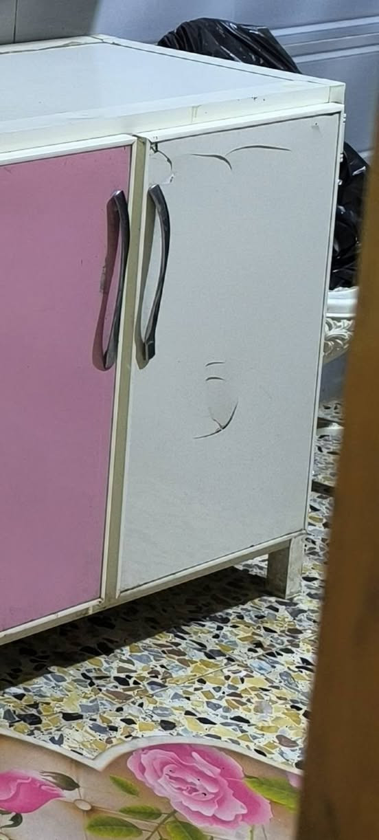 ديوان عشر مقاعد تسكام السعر 475
كاونتر بي اضرار بسيطه ب500
مكانهن حله رقم *********** حلة, بابل
