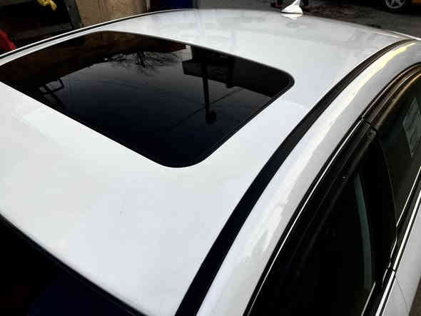 السلام عليكم اخوان 
للبيع سوناتا 18 سبورت فول مواصفات اربع بصمات فتحه بالسقف امريكي رقم بغداد ب اسمي شرط التحويل ماشيه 75 ميل بيها قطع صبغ كلير فقط اثر الجراد أبيع حزام كير محرك تبريد ثلج 🧊 السعر 120 قفل من الأخير  مكاني بغداد ***********
