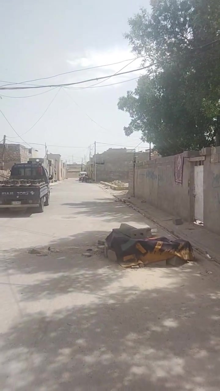 السلام عليك بيت متروك مساحه ميه وتلاثين بي غرفتين تريد ترممه تريد تفلشه وتبني خلفيه قرب مدرسه مختار وقرب مستوصف السعر 25وبي مجال ‏‪0775 541 4556‬‏
