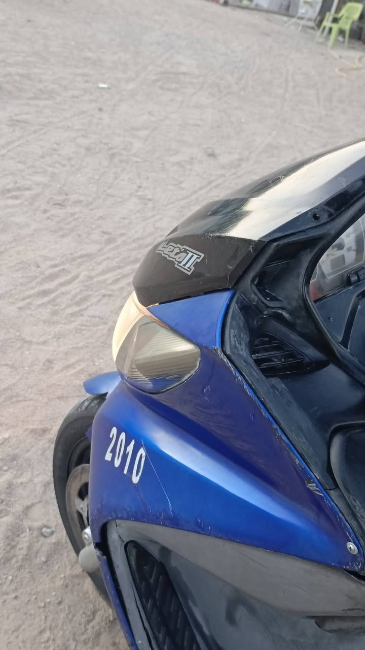 سلام عليكم شباب
مثل ما موضح بالصوره  سكاي ولف 250 سويج وليس بصمه الدراجه المكينه كفاله شرط وكاله برغي ما مبدل او مفتوح بيها الدراجه خير من الله تنطي 140 الى 150 شلعه فول كهربائيّآت كلها شغاله من الطول للطول بيها مال جداحه بس الكفرات تعبانات لان اخوي الصغير طيحها بالغلط بس الكفرات تعبانات اما الباقي كله جديد السعر 800 وبيها مجال 
المكان البصره الزبير 
الرقم ***********
اتصل وتدلل وانا بالخدمه
