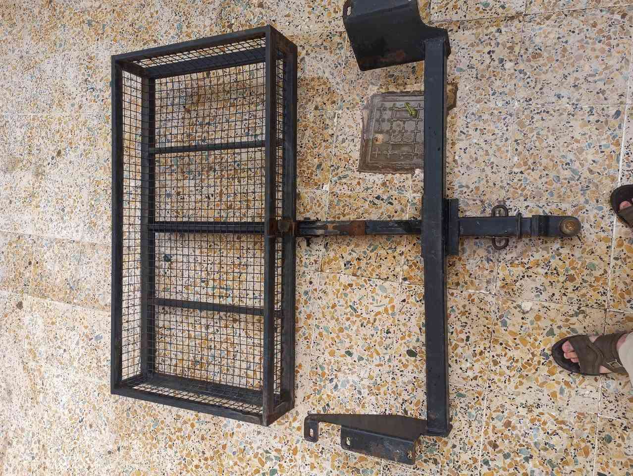 سلام عليكم 
هوك مع سله للبيع يرهم على دوج كرفان و أوباما و دورنكو و تاهو و جيمسي و جميع سيارات الي عنده مكانه بل دعاميه سعره 3 ورقات قفل مابيه اي مجال راسلني أو اتصل على رقم *********** مكاني كركوك داقوق
