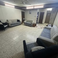 تخم • ١٠ مقاعد • طبلات ٦ قطع