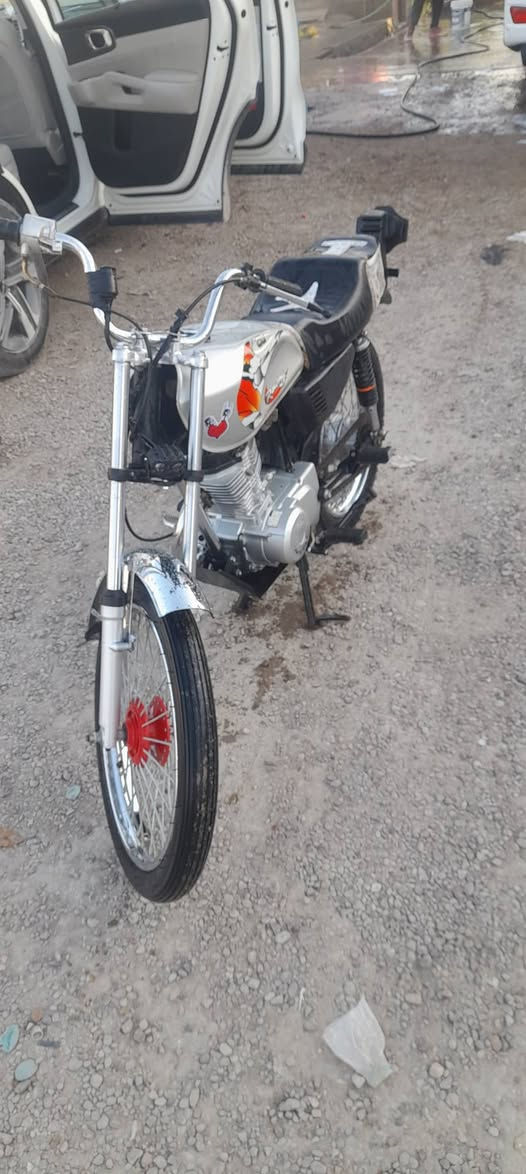 اسلام عليكم دراجه أدوات مفتوحا بس بستم السعر ٦٠٠ بيه مجال  العنوان بصره قضاء المدينة ارقم ***********
