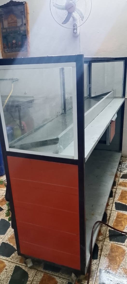 السلام عليكم 
ميز كافتريا جديد للبيع 
السعر 145 الف او بي مجال


**إذا كنت صاحب هذا الإعلان وتريد حذفه لأي سبب، رجاءا أرسل رسالة إلى الدعم الفني**