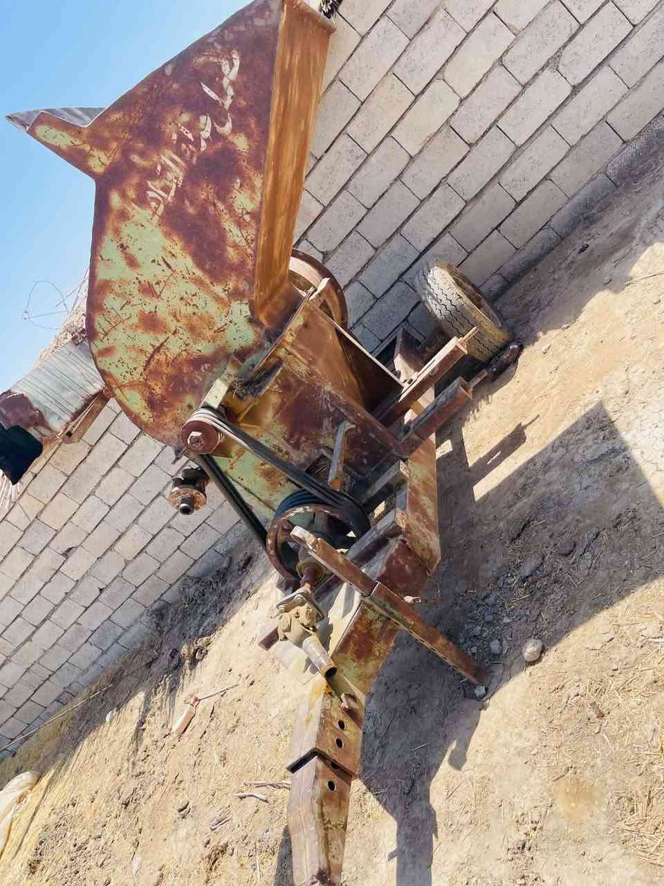 السلام عليكم كاروضه البيع جديده كلش اي لحيم ما بيه  تشتغل بل ساعه  120 كبسه المكان الحله جبله السعر 2250 وبيه مجال اتصل وتدلل ***********
