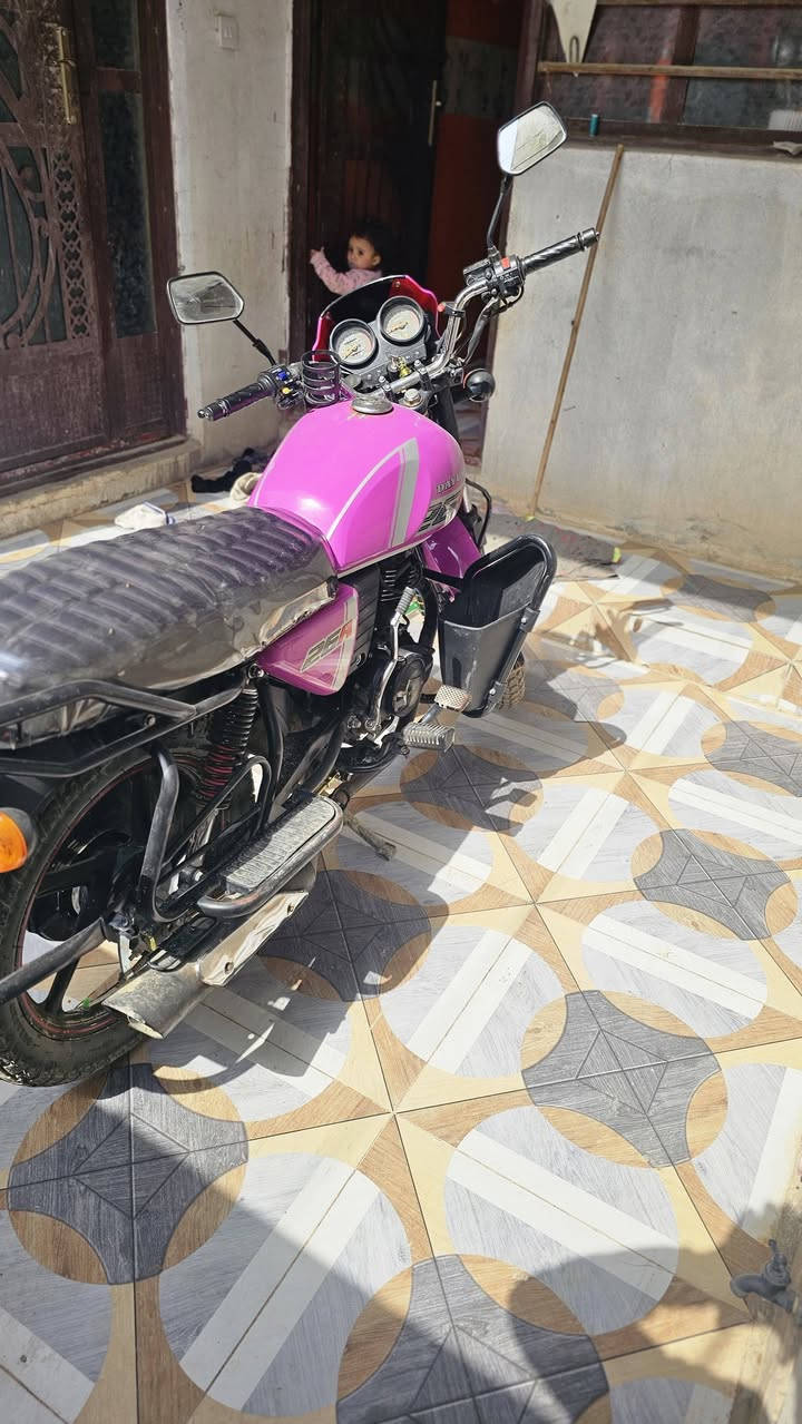 دايون 2023 كلشي شغال فول ماشيه ١٦ بس عداد حقيقي مكينه بعدهه بلاديه رايدهه 2300وبيهه مجال حق جيه مكاني الكاطون
***********
