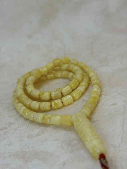 كهرب بالوني حر طبيعي 
خامه سوبر مثل ما واضح كدامك كصه كويتي
استيراد الكويت وفرز الكويت 🇰🇼 
وزن 30 غرام 
عدد الحبات 89 
قطعه و لا اروع احله من الصور تجي وتشوف
الشراي يدخل خاص او يتواصل وياي ***********
