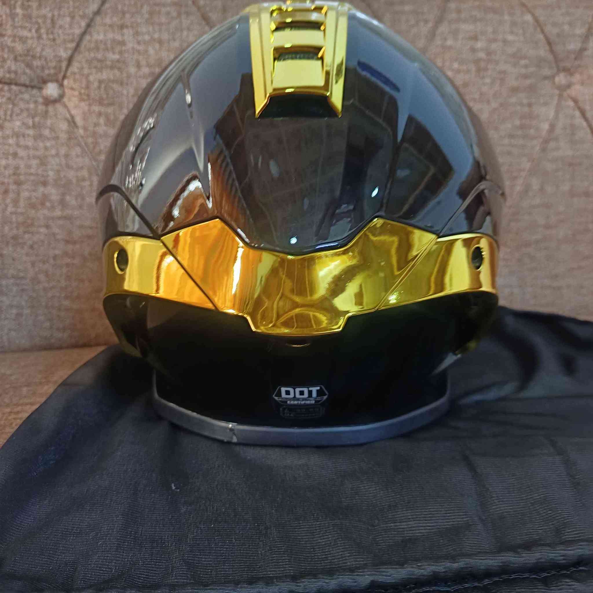 خوذة دراجة نارية Full Face أصلية – DOT Certified
للبيع خوذة دراجة نارية لون أسود لامع بحالة ممتازة جدًا 👌
مستخدمة استخدام خفيف ونظيفة جدًا بدون كسور أو ضربات.
✅ قياس: L (59–60 سم)
✅ شهادة أمان DOT (FMVSS 218)
✅ زجاج أمامي غامق عاكس (مظهر رياضي 🔥)
✅ مريحة وخفيفة
✅ مناسبة للدراجات الرياضية والسكترات
الخوذة جاهزة للاستخدام وما بيها أي مشاكل. كركوك, العراق


**إذا كنت صاحب هذا الإعلان وتريد حذفه لأي سبب، رجاءا أرسل رسالة إلى الدعم الفني**