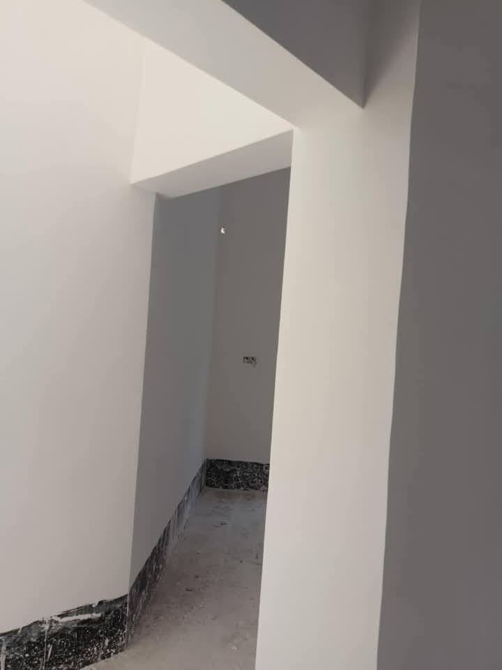 سلام عليكم كادر لبخ جص من لموصل شغل كلو مصاطر تريد المصرف علي تريد عليك متفرق حالياً من يرغب في العمل اتصال عل رقم ***********
