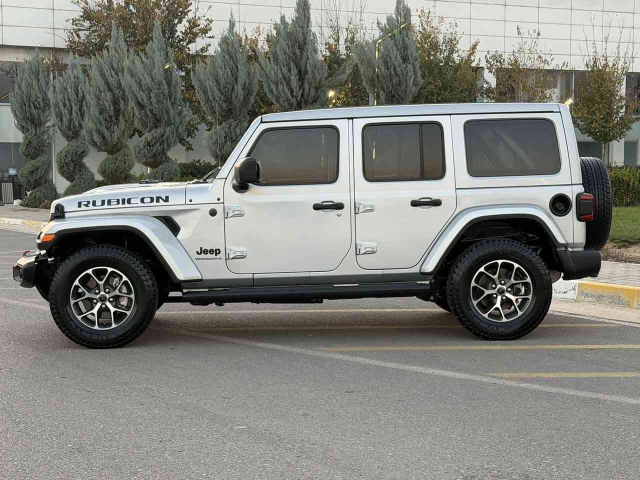 جيب ‏رانجر ‏موديل 2023 محرك ستة سلندر صبغ جملغ سيق بدون دوخل ول بونيد بدل روبكون فول مواصفات سقف بانوراما السيارة جديدة ماشي 28,000 ما كان سليمانية سعر 315$ وبي مجال ￼￼☎️📞***********
