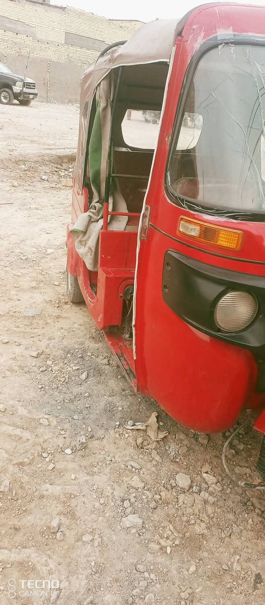 اوراق كاملات كشرته شوفت عينك مال بيت
كولشي مابيه شغل وطلع مكينه مجفته

بكاني بغداد حي اور سبع قصور شارع المشروع 

سعر3250 تصل وتدلل***********
