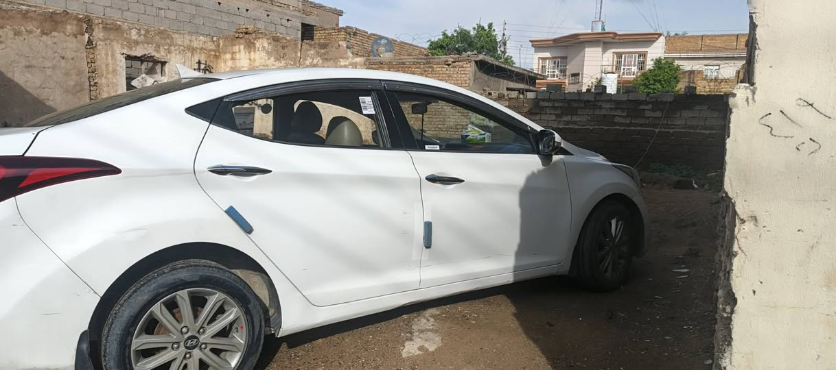 لانترة 2016 وارد خليجي
كير 100٪
مكينة100٪
تبريد100٪
 الضرر بكلايت الخلفي للصايق بدون دواخل
صبغ عام
السعر 100 
التواقل***********
