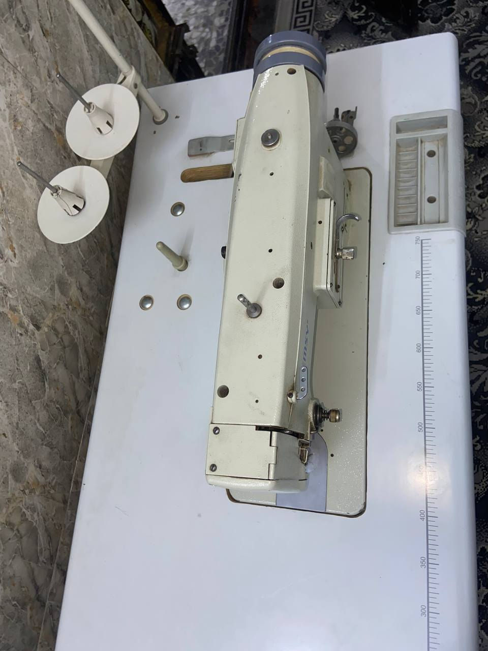 ماكنة خياطه 
تطريز حر 
مكينه نظيفه جدا استعمال قليل مالت 
بيت بسعر
 180مكاني بغداد شهداء العبيدي الثالثه 
***********
