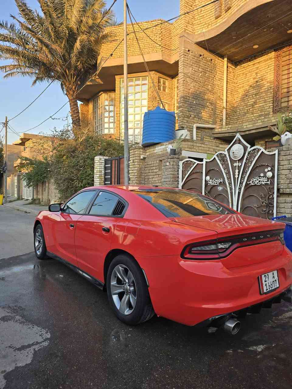 السلام عليكم
دوج جارجر 
موديل 2015 اصل 
رقم واسط أجرة بسمي
تخم تاير جديد
تبريد ثلج
تدفئه شغاله
مكينه وكير مكفولات
محرك 3.600 جديد هستوني شديته مال 2018
منضومه التبريد كلها جديده
منضومه المي جديد
باتري جديد 
السياره جديده كل نقص ما بيها //عنوان الكوت         *********** /
