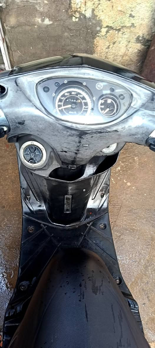 سلام عليكم ثعلب للبيع كفرات بلادي وختم واحد مكينه ناعمه جيب فيتر وفحص مكينه ما واكعه عليهاا سبانه كهربائيات كلهن شغالات هندر شغال كلشي بيهاا بلادي ودراجه منزله رمبه قبل 5اشهراو  تقريباً او دراجه كابريتر مو نوزل رقم الهاتف *********** الرقم بيه واتساب تكدر تتصل وتدلل السعر 800......مكاني بغداد البياع
