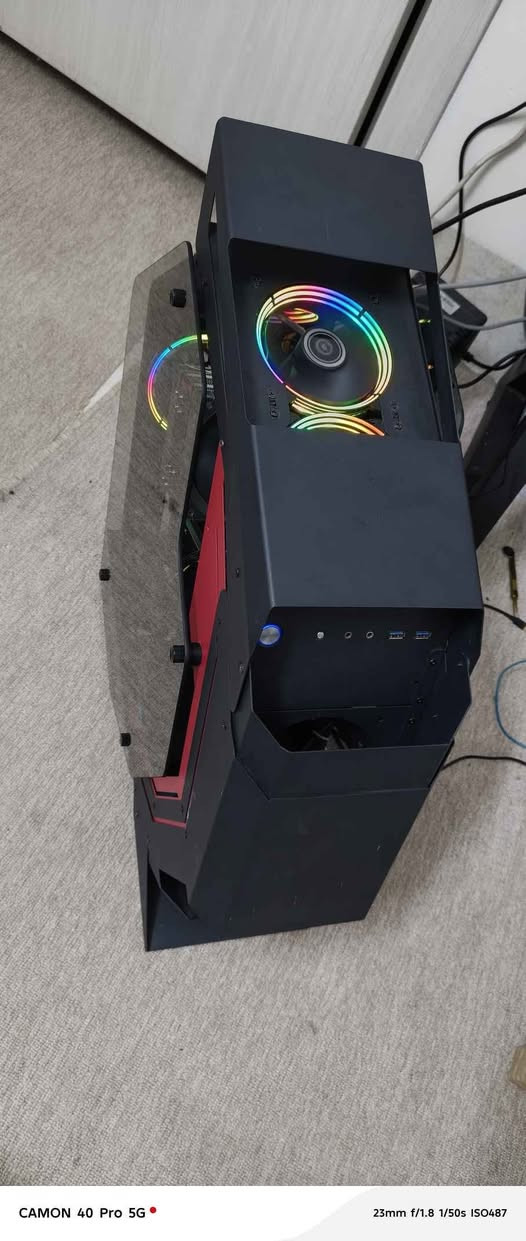 GPU: RX 6600XT X3 FAN XFX RGB
CPU: RYZEN R5 4500 6CORE 12THREAD
RAM: 2×8 16GB TEAM GROUP
HARD: M.2 SSD 500GB SAMSUNG 860 EVO
MB: ASUS PRIME B450 4SLOT RAM RGB 
POWER SUPPLY: 650W 80PLUS ROCKET RGB
COLER: AIR COLER X2 FAN THERMAL RIGHT 
CASE: XIMMATEK X5 FAN RGB

Nrx:520$ أربيل, العراق


**إذا كنت صاحب هذا الإعلان وتريد حذفه لأي سبب، رجاءا أرسل رسالة إلى الدعم الفني**