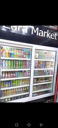 السلا عليكم عزيري العارضات العمودية تفصال حسب طلبك تختار اللون و تنطين...