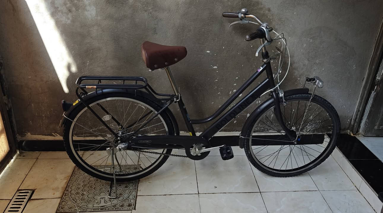 بايسكل اوزان ياباني  نضيف جداً حجم 26  كير 3 نمر +حساس  يتحمل اوزان عليه المكان بغداد الشعلة 
السعر 155 وبي مجال الرقم ***********
