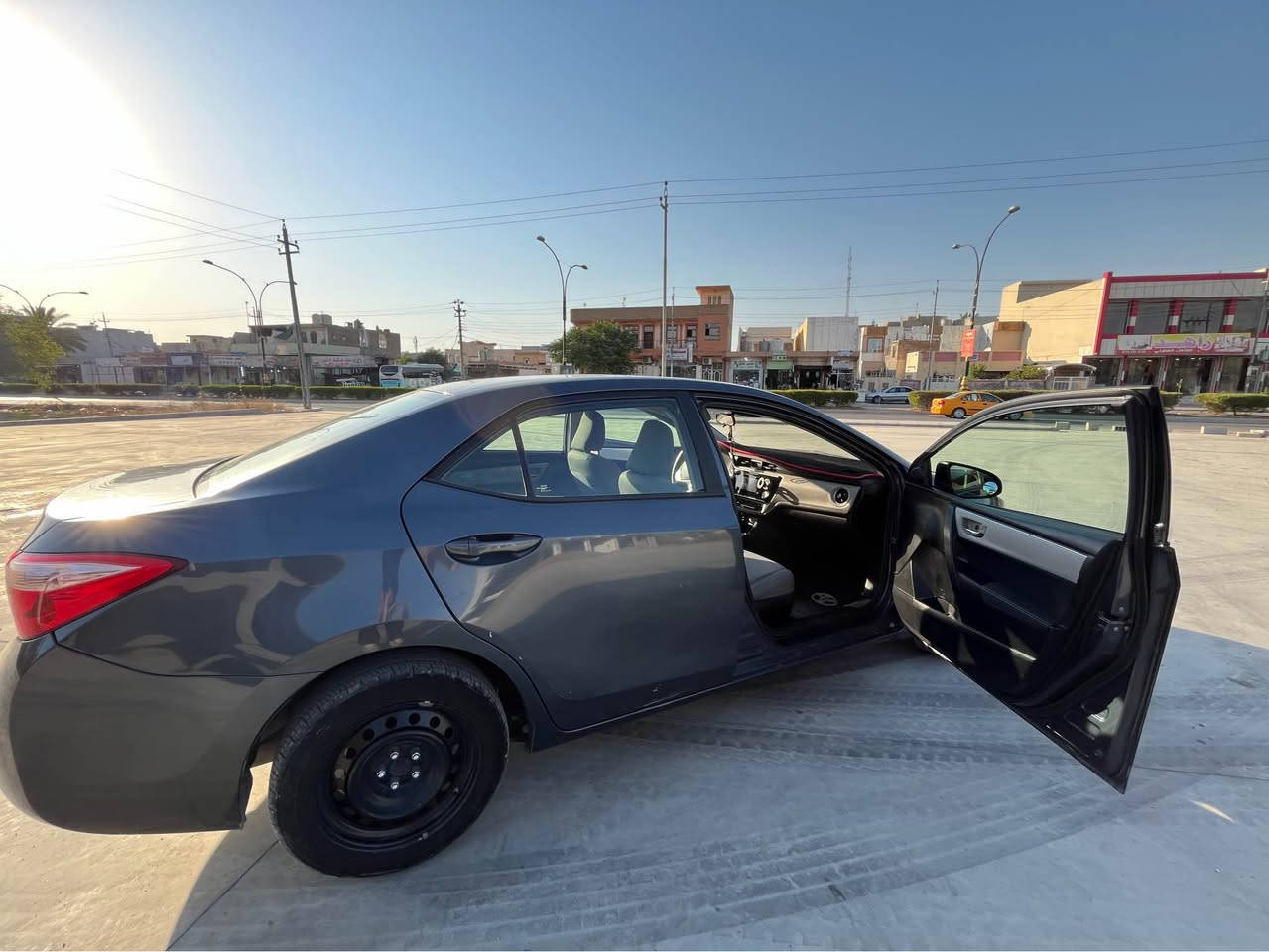 🚗 تويوتا كورولا LE موديل 2018 للبيع 🚗

🔹 اللون: نفطي
🔹 الفئة: LE
🔹 الممشى: 93 ألف مايل

للتوضيح:
• 4 قطع صبغ فقط: بابين جهة السائق، الجاملغ، والباب الخلفي جهة الراكب.

السعر 120 وبيها مجال للشراية

السيارة نظيفة وتستحق المعاينة، واللي جاد بالشراء يتواصل،  على رقم *********** 
وإن شاء الله ما أقصر وياه.

📍 الموقع: خانقين - ديالى خناقين, ديالى

