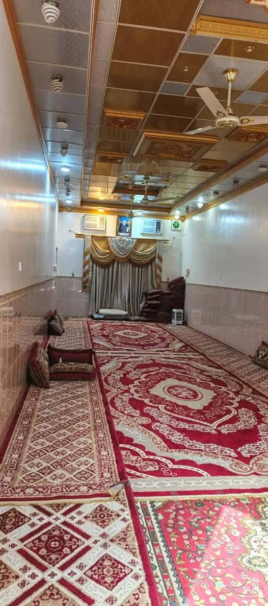 دار. للبيع طابو صرف   الموقع  حي الحسين   المصولبة طابقين  بناء طابوق مسلح 4 غرف مطبخ هول براني صحيات  داخلية وخارجية  للا ستفسار اتصل على رقم الهاتف حــــــــــــيدر الظالمي  ***********
