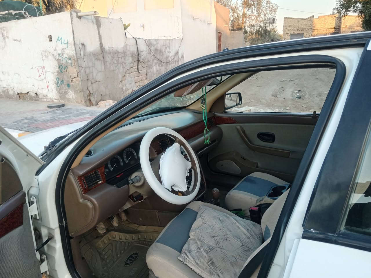 سلام عليكم اخوان سمند مديل ١٠ مكينه وكير مكفولات سياره نظيفه مثل مابصوره تدفه تبريد كله شغال كهربايات شغاله سعره ٤٥وبيه مجال العنوان دوانيه الحمزه شرقي رقم التليفون *********** الاستفسار
