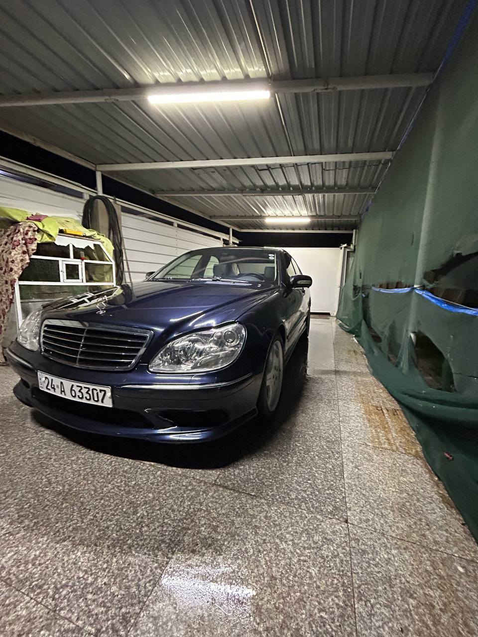 السلام عليكم اخواني للبيع فقط
مارسدس غواصه s500amg بلادي 
موديل 2001اصل وفصل 
رقم دهوك كامل بسمي شرط التحويل 
السياره جاهزه فول مواصفات 1/1
سعر السياره 130ورقه وبيه مجال 
كشنات جلد طبي فول كهرباء وخزن 3وضعيات كامل 
ستيرن كهرباء 
دبل جام ازرق متغير بلاد 
دبلات جوبلس جديده عدد 4 تصعد وتنزل 
لايتات زنون ديناميك متحرك 
برده خلفيه كهرباء 
فتحه كهرباء 
ماسحات أوتو 
زراك لايت 
ويل تو سايز 
3انضمه قياده 
تبريد شرط فريز 
السعر 130ورقه بيه مجال 
السياره جاهزه وعليها ادامه كامله وجديده كلش بيه صبغ عام بدون ضربه ابد وبدون خياس شرط الفحص صبغ درجه اولى اثر جراد فقط 
رقم الهاتف ***********
اذا مو شراي لا تعبني فدوه والي يشوفه غاليه اكو كلشي بل السوك
