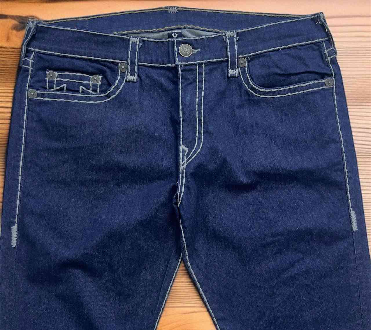 جينز اصلي صنع امريكي من ماركة True Religion ترو ريليجن.
اللون النيلي الحبري.
القياس _42_40 گصه عدله سلِم فِت.
الطول 103 _ الحجل 18 .


**إذا كنت صاحب هذا الإعلان وتريد حذفه لأي سبب، رجاءا أرسل رسالة إلى الدعم الفني**