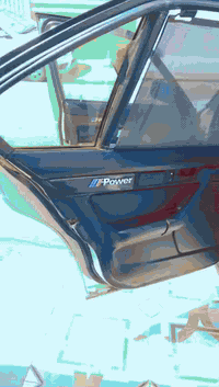 بۆ فرۆشتن BMW 525i 1994 سەیارەکە فول مواسەفاتە   کوشن. جلد کارەبایی  هیتەرە  کوشن سیاحی سوکان ڤۆلیۆمە  دەبل جەکمەجە  تەبرید مەرکەزی و چوار جام کارەبا سەیارەکە هەیلەکی زۆر جوانە مەکینەی گۆراوە 530i 2008   ٦گێری تۆماتیکە  ٥ پەردەی بیلادیە ٦ پارچەی سبوخە بۆنیت و سەقف بەشەرت هیجی نیە   سەنەوی بەسەر چوە   سعری. ٩٠. وەرەقە و مەجال ***********
