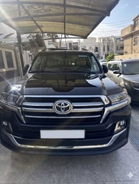 لاندكروز 2019 ساز ماشية 85 السعر 50 للاستفسار  07716084750 بغداد- حي ا...