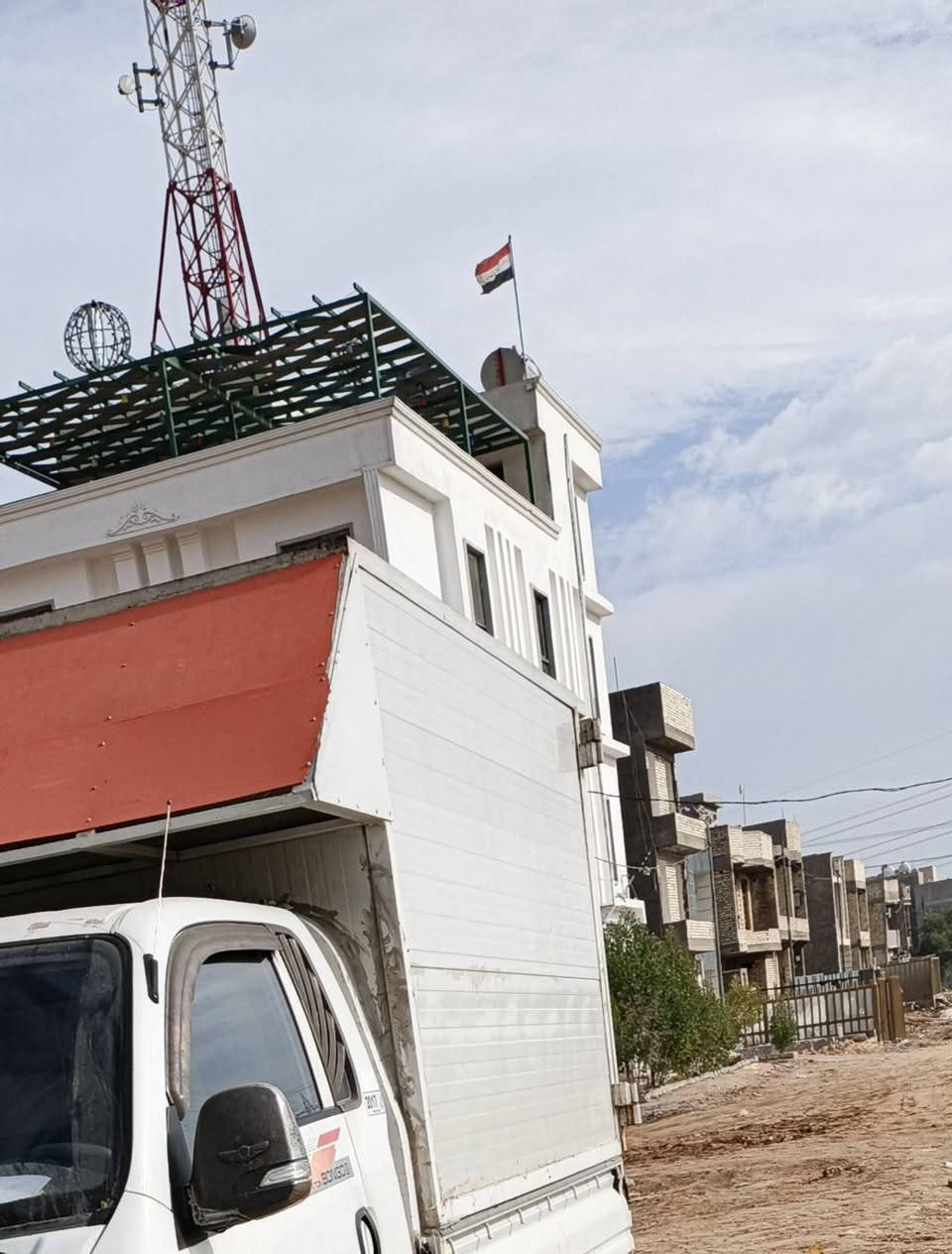 بوكس لبيع 400
***********
