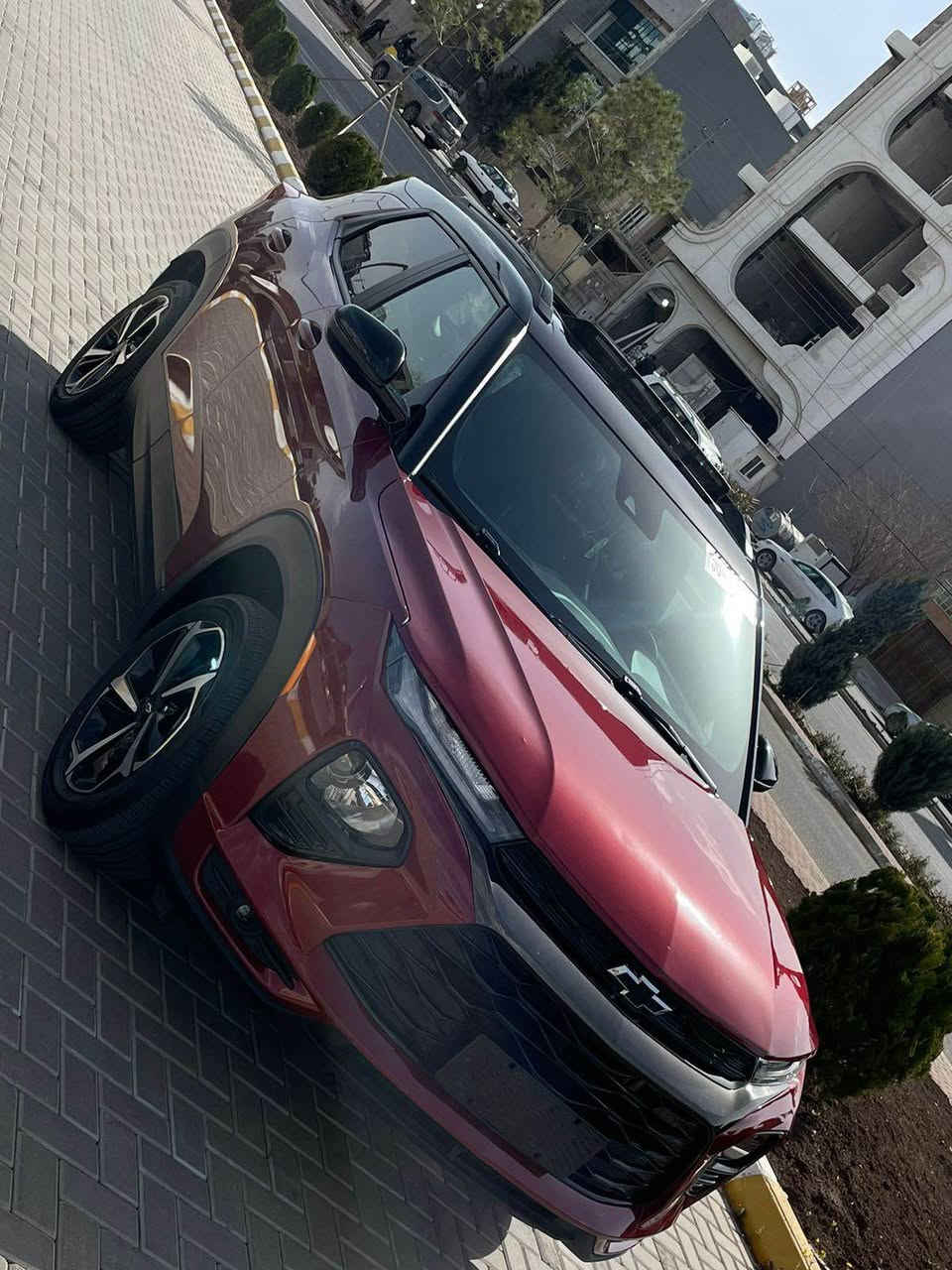 بيع او مراوس بسياره احدث ونطي فرق 

المواصفات:
✅ فئة RS فل أوبشن
✅ دفع رباعي AWD
✅ ممشى 71 ألف كم فقط
✅ محرك تيربو اقتصادي وقوي
✅ فتحة بانوراما
✅ تشغيل بصمة + دخول ذكي
✅ شاشة وسطية مع Apple CarPlay وAndroid Auto
✅ كاميرا خلفية + حساسات
✅ مثبت سرعة
✅ تحذير مغادرة المسار
✅ نظام منع الانزلاق
✅ وضعيات قيادة متعددة
✅ جنوط رياضية 18 إنج
✅ إنارة LED أمامية وخلفية
✅ داخلية وكالة ونظيفة جدًا
✅ إطارات بحالة ممتازة

🔹 السيارة حادثها  نص البنيد فقط 
🔹 لا تحتاج أي صرف، جاهزة للاستخدام.

💰 السعر: 145  

للاتصال *********** بغداد, العراق

