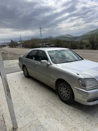 بەناوی خوای گەورەو میهرەبان مەلیکە مۆدێل ٢٠٠١ سەیارە ساخە ٤ دووگمەو سە...