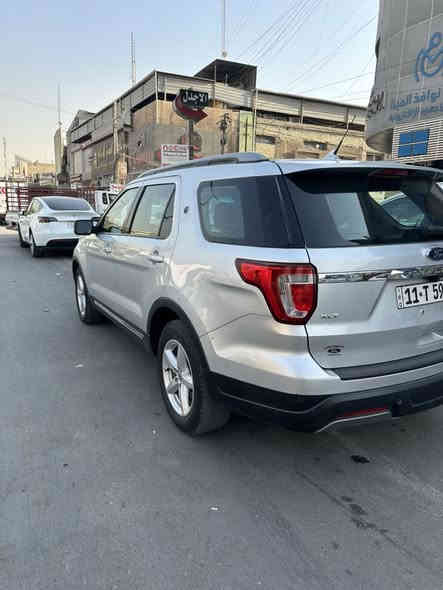 السلام عليكم 
من رخصة الادمن 
فورد اكسبلور XLT  2019 
محرك 6 سلندر  3.5
بصمة أبواب وبصمة تشغيل 
رادار جانبي 
كشنات مخمل + اماميات كهرباء 
تحكم ستيرن فول 
صندوق كهرباء 
اشاير بالمرايا
شاشة حجم كبير 
حساسات خلفية 
كود خارجي للقفل السيارة والفتح 
تبريد ثلاث قطع امامي وسط خلفي 
كير محرك لوك 
سنوية ورقم جديد بأسمي 
حادث موضح بالصور 
ماشية 75 الف كيلو 
السعر 210$
***********
