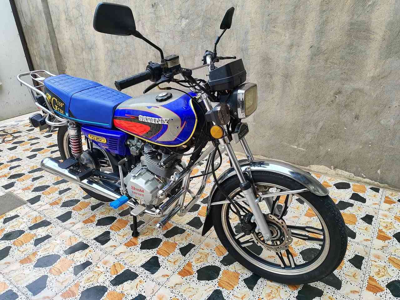 دراجه نضيفه مناقصهة اي شي كفاله عامه موديل 22 السعر 650 وبيهة مجال قليل مكاني  الرمادي التأميم رقمي ***********
