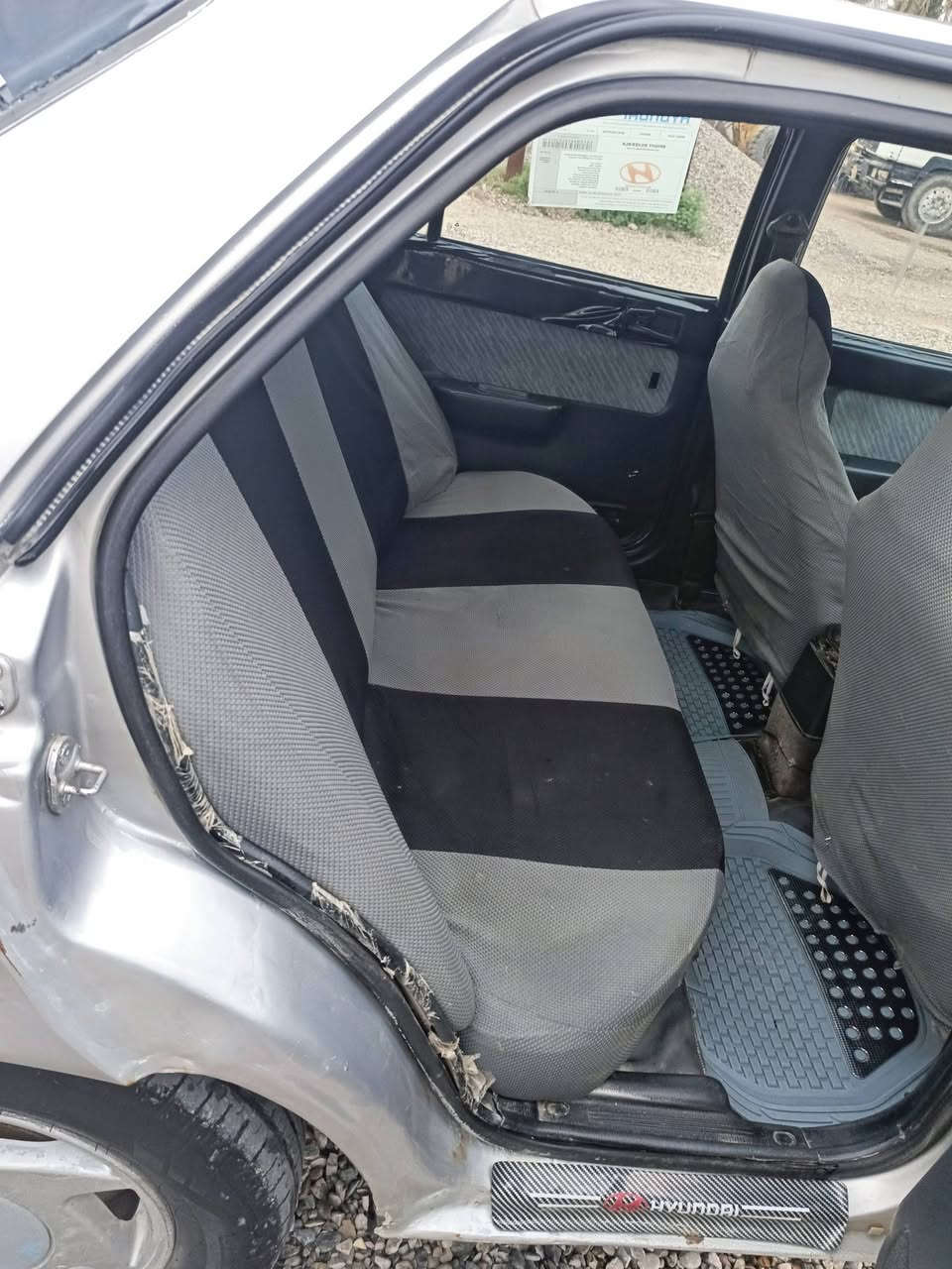 سلام عليكم سياره انتره البيع مديل 93
رقم انكليزي جديد ال سنويه ال 29
السياره اوتماتيك كير ومكينه كفاله عامه 
السياره كله بلادي من كلشي مصبوقه الجماليه فقط

ال سعر 37وبيه مجال هاذه رقم ال هاتف ***********

شرط ال تحويل  تخم تاير
