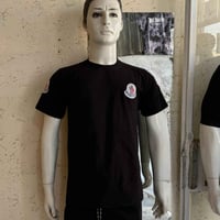 مليكانات استعمال قليل مع مجموعه ملابس جديدة للبيع  للتواصل 07814145644