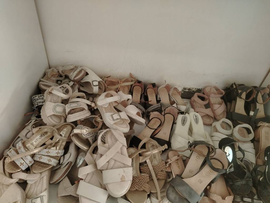 دوکانی کامل بەڕەفەو پێڵاو بۆفرۆشتن
لەقەزای خەبات سەر بەهەولێر
هەمووبابەتێکن پێلاو ەکان نزیک 300جووتن
نرخی  یەک  ملیۆن و معامەلە أربيل, العراق


**إذا كنت صاحب هذا الإعلان وتريد حذفه لأي سبب، رجاءا أرسل رسالة إلى الدعم الفني**