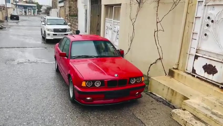 سلاوی خوای گەورەتان لیبی جەژنی قوربانتان پیرۆز بیت 
ئەو سەیارە بۆ فرۆشتن 
مۆدیل 1991
ئارم پلاستیکی هەولیر بەشەرت 
سەیارەکە گێر تۆماتیکە 
صلایدە 
دو جام کارەبایە 
سەیارەکە پشت و پێش کەپسە 
مەکینە کەپسە 
گێڕ و مەکینە بەشەرت 
جوار تایەی لۆکم ٢ رۆژە لۆ بەستیە 
ئیرفرۆ ٢ رۆژە گۆریە بیلاد نەک تیجاری 
سەیارەکە دیارە لە روبەڕو جوانترە
سەیارەکە جایزە 
بەنزین کەم دەخوات 
ناو داخیلیشی جوانە 
نرخی ٤٣ وەرەقە مەجالکی برایانە
هەر برایەک حەزیکرد جاتم بۆ بکات لە خزمەتی دامە
شوێن هەولێر
                                      رەقەم بەس واتس ئاپ و فایبەر
( 0750 323 20 82 )
ئادمین ♥️
