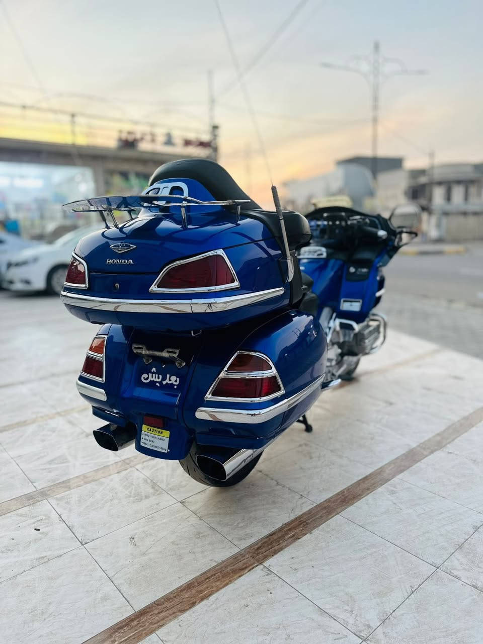 سلام عليكم  كولدن 1800
مديل 2005
بدون رقم 
كفاله عامه كير مكينه سوده جكات  بك مسجل كله شغاله 
صلاح الدين قضاء بلد 
***********
