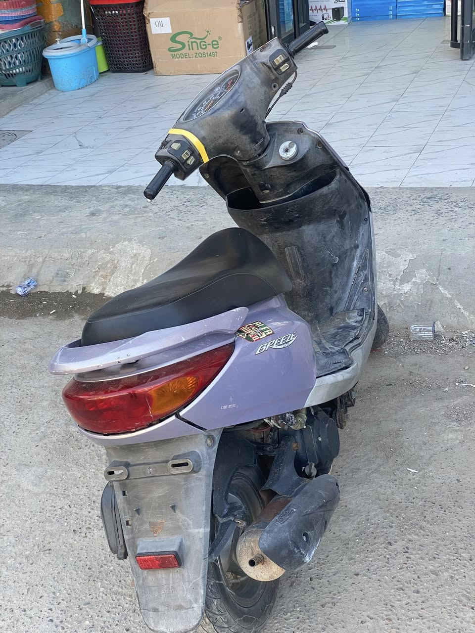 دراجه بريز مكينه بجيس اوراق كامله سعر 425 الف وبيها مجال للستفسار ***********
