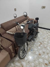 دراجه شحن نضيفه كلش ما اعرف شبيها سعرها من الاخير 100  07723237164