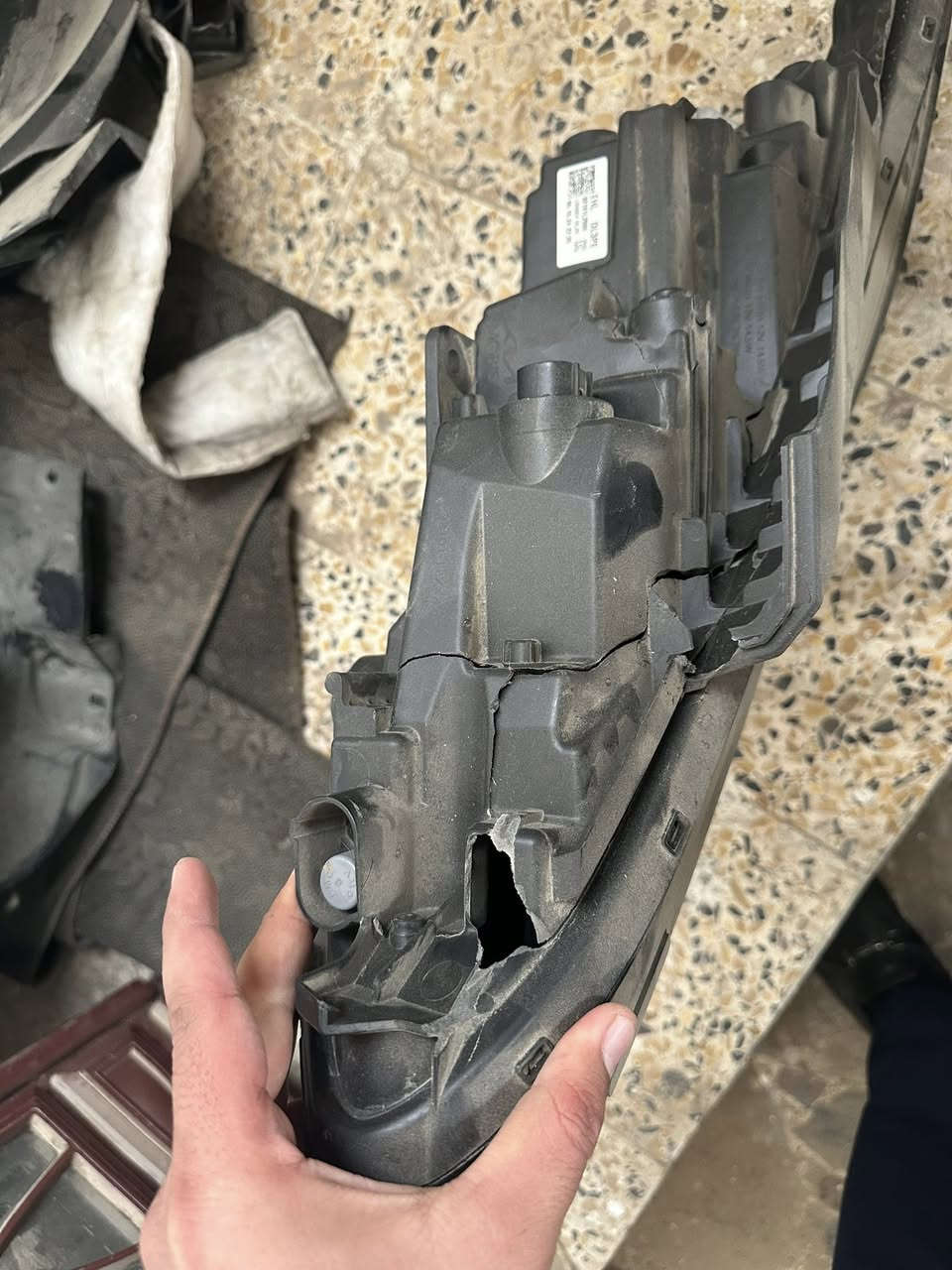 السلام عليكم
لايت كي فايف أمريكي موديل 25 جهة اليسرة للبيع 

العنوان بغداد الشعب 

***********
