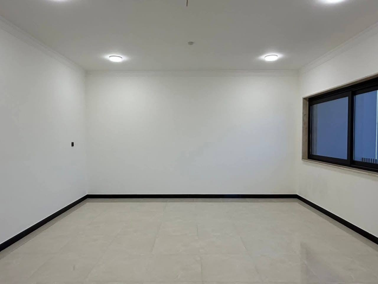 تحيه حب واحترام للادمن وافق السلام عليكم ورمضان كريم عل جميع صبغ داخل المتر 3000جبس المتر 20كرسته وعمل بلضافه الئ الحديد بيبان وشبابيك والواجهيات بنسب السعار تواصل خاص او رقم ***********واتساب/***********
