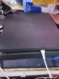 بلي فور • استعمال قليل • يدتين