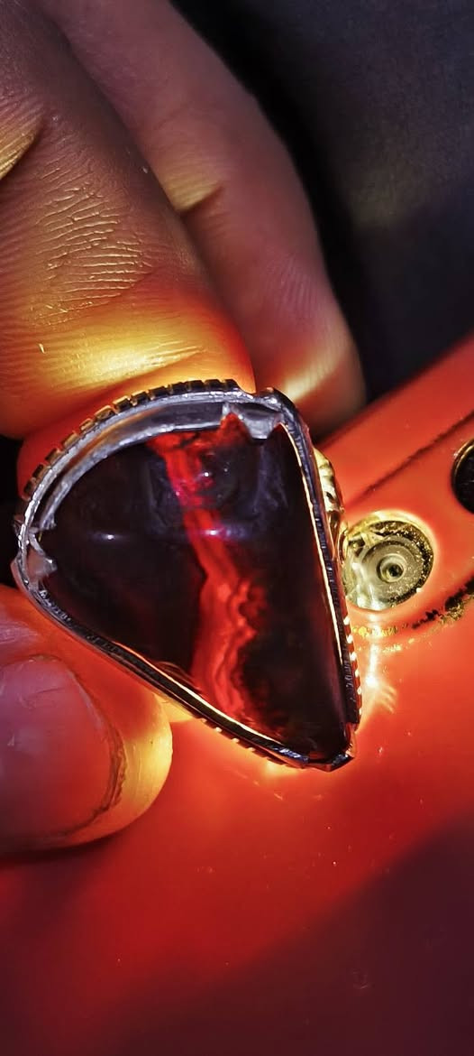 خامه دلوه قديمه مامشكوله من العقيق اليماني الاحمر الدموي قريب للشفه 

قطعه قديمه غير مزوره 

السعر ١٥٠ الف 
يوجد توصيل


**إذا كنت صاحب هذا الإعلان وتريد حذفه لأي سبب، رجاءا أرسل رسالة إلى الدعم الفني**