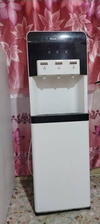 ثلاجه وبراد شغالات. مامصلحات للبيع. 07863590103