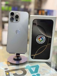 16 برو ماكس ذاكره 256  بطاريه 100 لون تيتانيوم كامل ملحقات  نظافه ميه ...