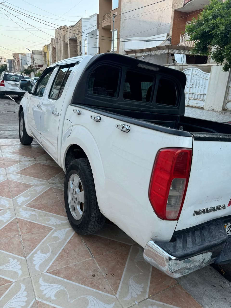 نيسان ناڤارا ٢٠١١ 
رةقةم و سةنةوى نوية 
٣ پارچةى پيشي سبوغة كةميك ژوورى گرتية 
مةكينة كرايتةوة 
گير و مةكينة و ئةكسل بةشةرت 
نرخى ٨٢$ وةرةقة 
رةقةم موبايل *********** أربيل, العراق
