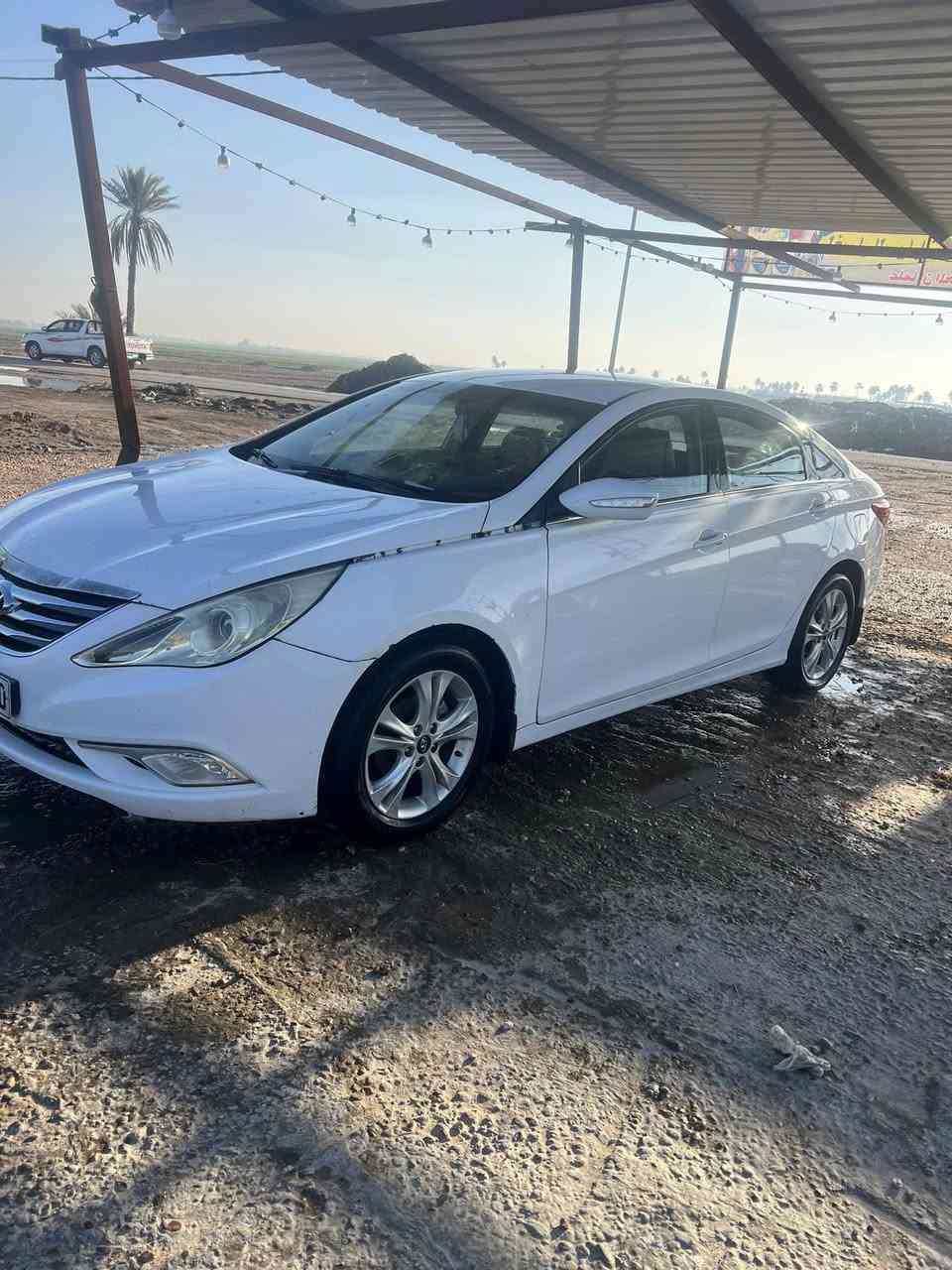 السلام عليكم سوناتا 2012 وارد خليجي رقم سليمانية بااسمي سنويتها منتهية 
السيارة المواصفات المعروفة مالت سوناتا بيها تصليح بالتكمة حسب ماموضح بالصورة وباب الصدر امبدلة باقي مادري بيها مماخذلها سونار ابيع هل الموجود سعرها 95 وبيها مجال  مكاني النجف 
للتواصل خاص او ***********
